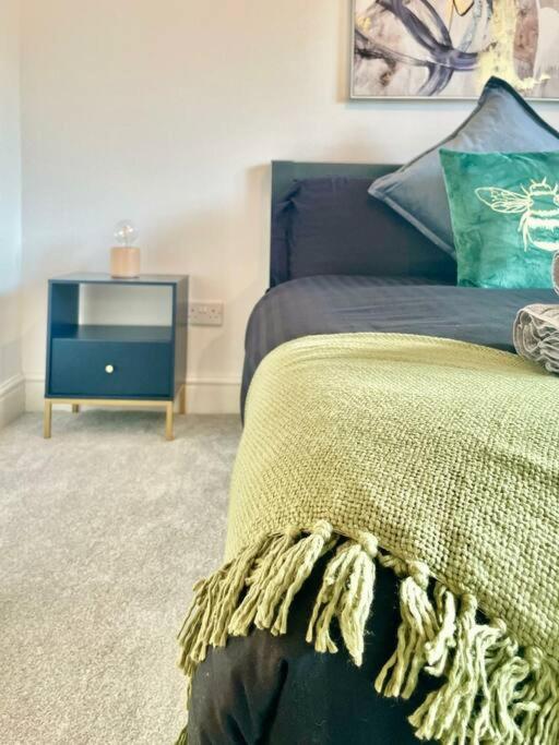 Cozy & Spacious 3-bedroom By Tailored Holiday home *